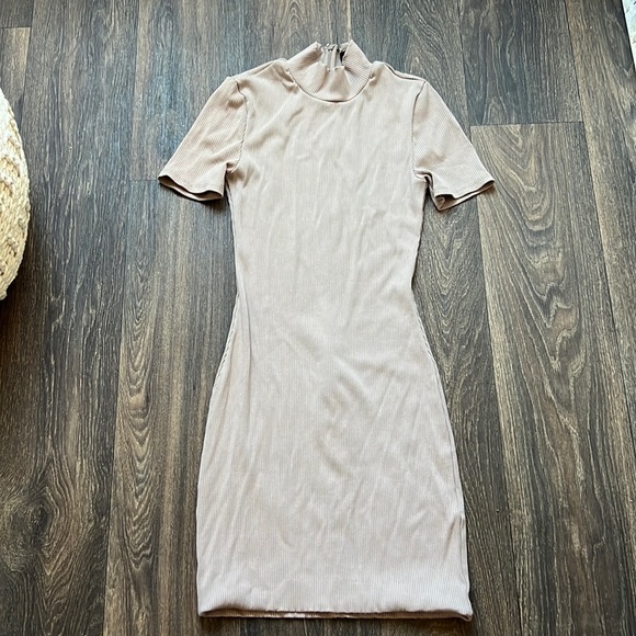 NBD DRESS - Picture 2 of 6